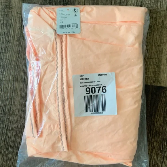 Free People Movement ~ Elevate Crop Pants ~ XS Pastel Peach ~ * NWT * 🏝️ - Picture 2 of 10